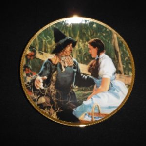 Wizard of Oz Plate - Dorothy Meets the Scarecrow - The Hamilton Collection