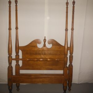 <font color=red>SOLD</font> – Maple 4-Poster Bed